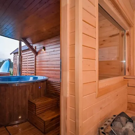 Zacisze W Ogrodku Dom Z Balia I Sauna Ogrodek Exterior photo
